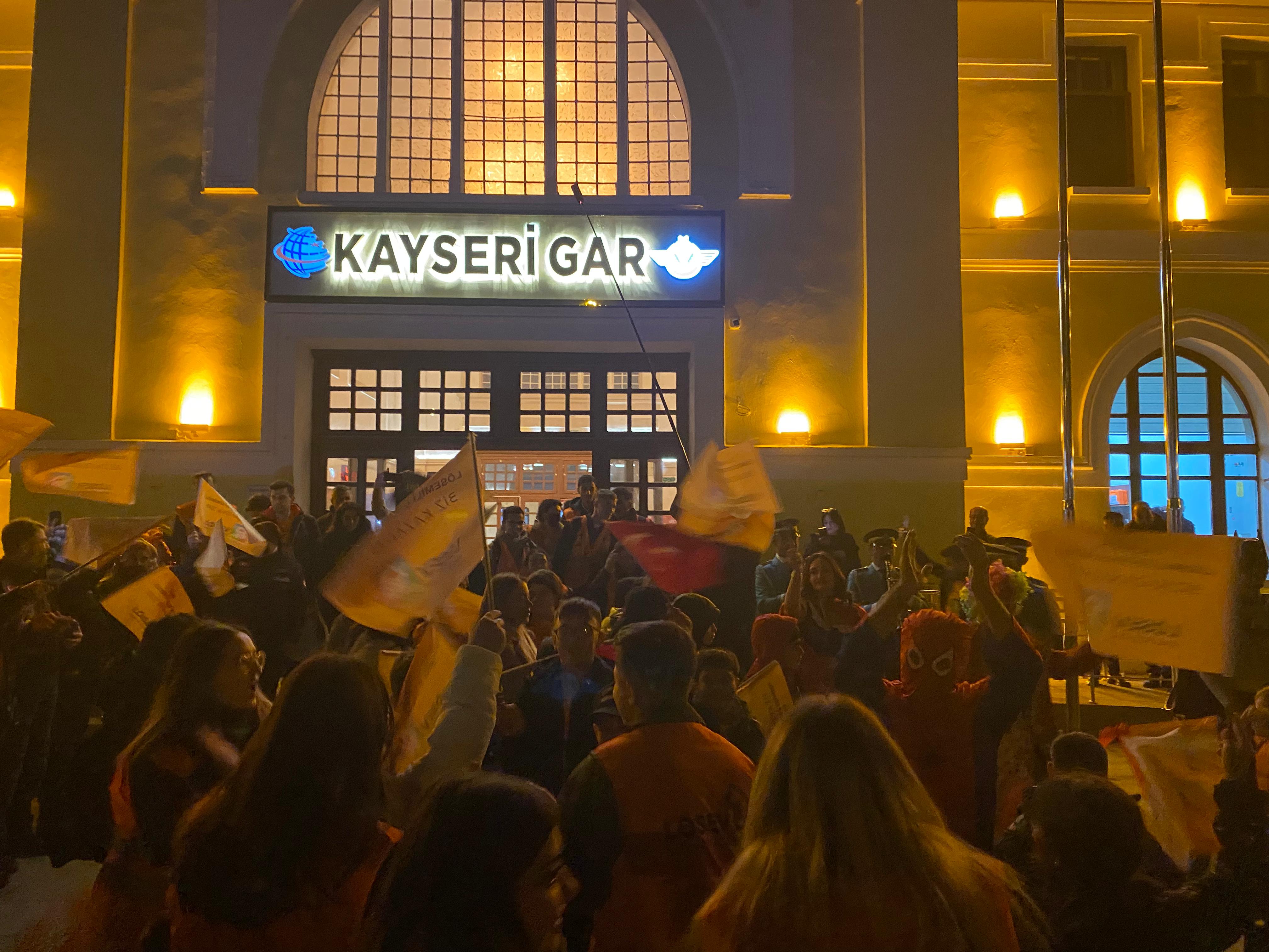 LÖSEV Sevgi Treni Kayseri’ye ulaştı